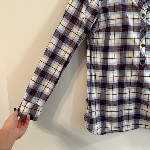 Women’s Lands’ End blue and red plaid button front pullover tunic top size 10 - Picture 3 of 4